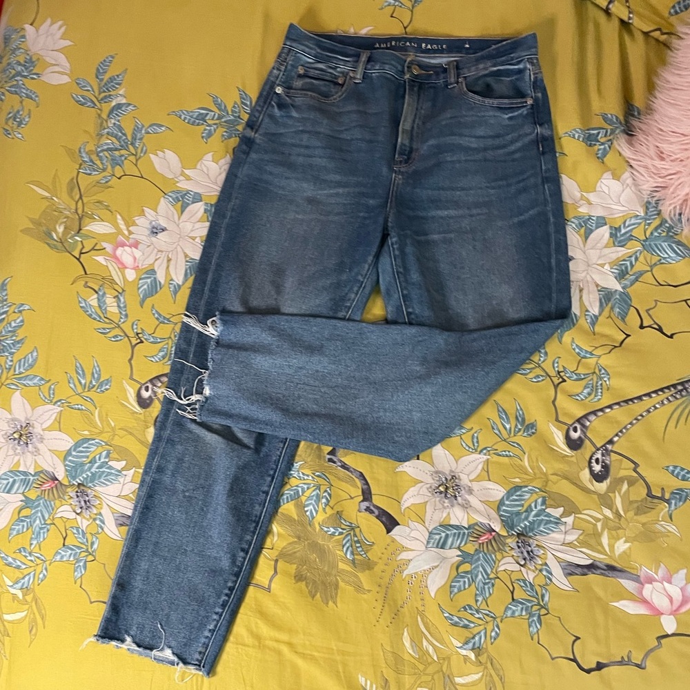 High Wasted Mom Jeans!